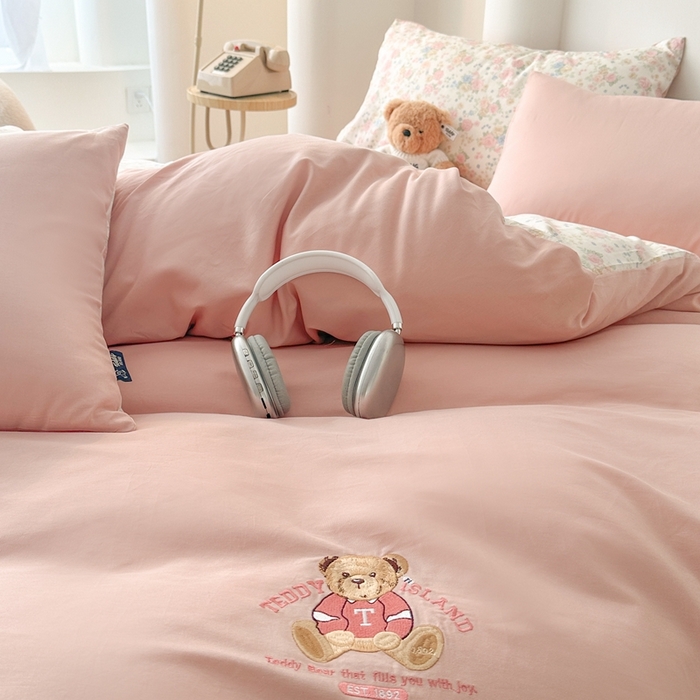 91家纺网 家纺一手货源 找家纺 泰迪爱兰Teddy ISLAND 2025新款40支全棉印花刺绣四件套 素然-米