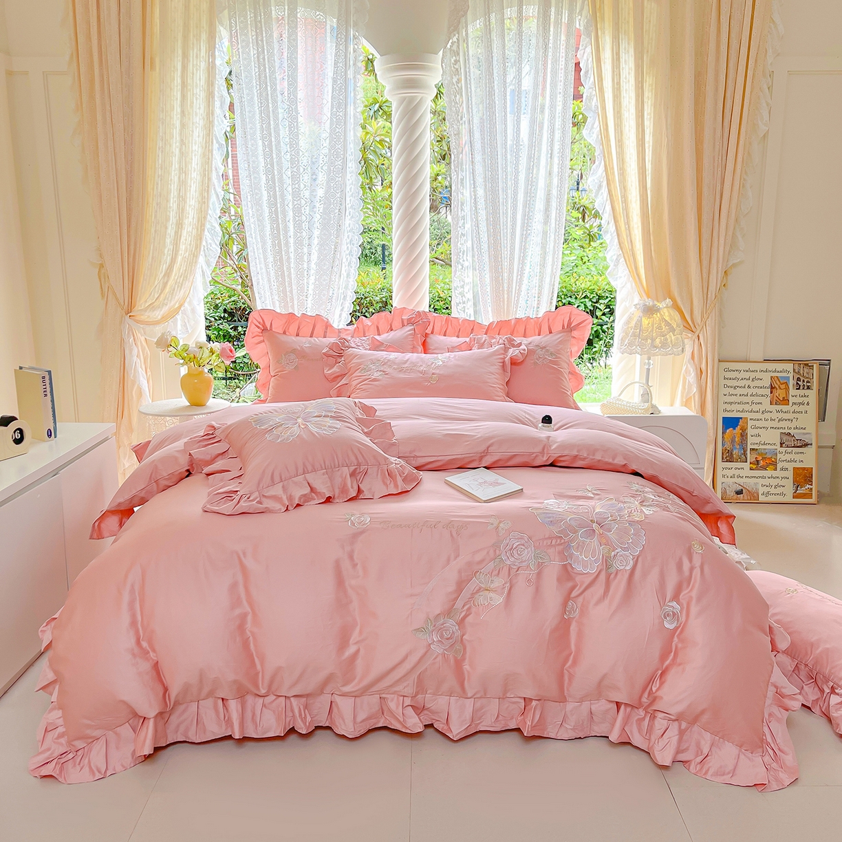 91家纺网 家纺一手货源 找家纺 宜凡家纺 2025新款长绒棉绣花夹棉床盖四件套--蝶恋笙花系列 蝶恋笙花 香妃粉