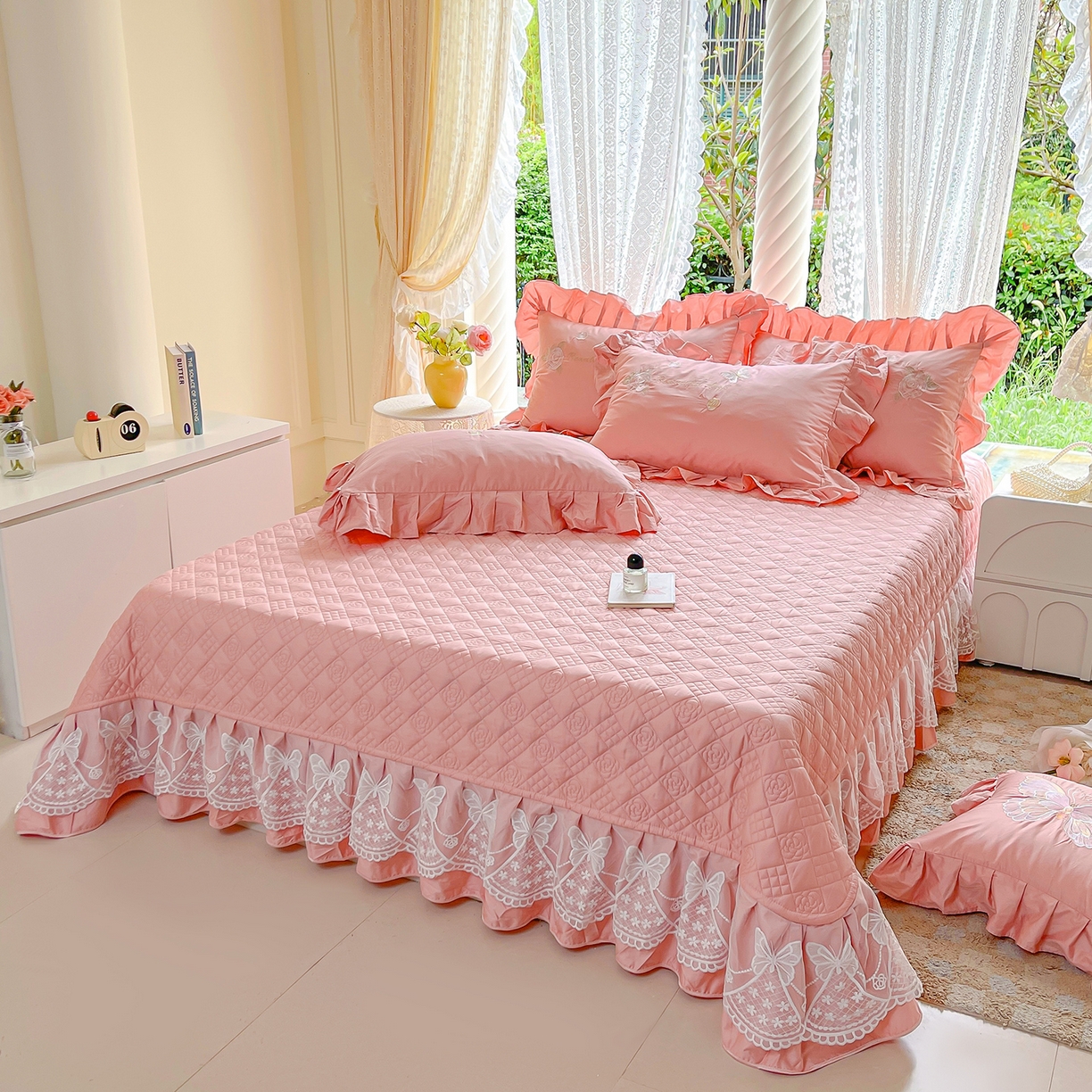 91家纺网 家纺一手货源 找家纺 宜凡家纺 2025新款长绒棉绣花夹棉床盖四件套--蝶恋笙花系列 蝶恋笙花 香妃粉