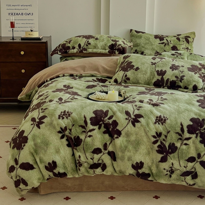 91家纺网 家纺一手货源 找家纺 （总）梦纤绒 2025新款亲肤舒适兔毛印花牛奶绒保暖四件套一美拉德系