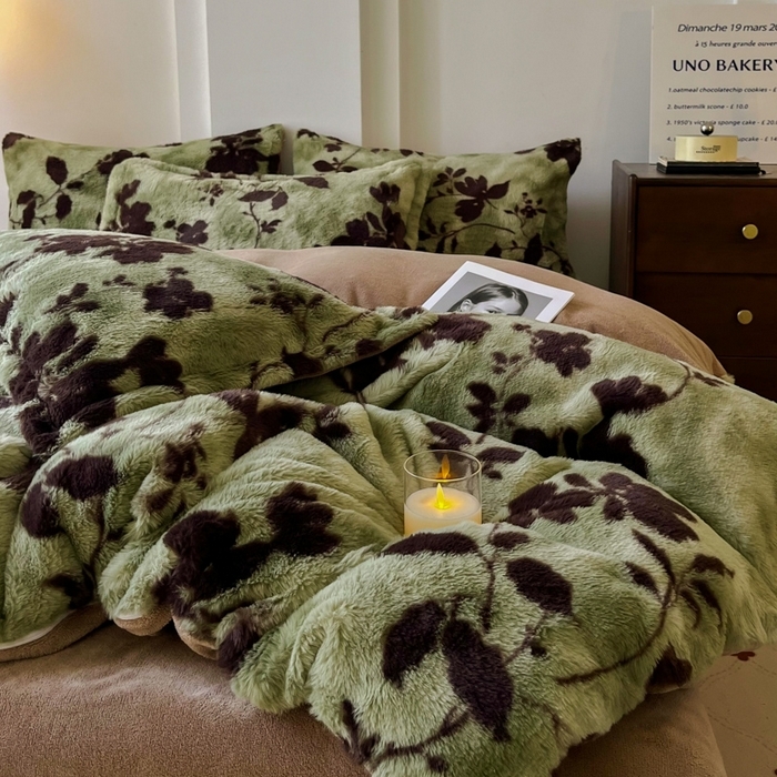 91家纺网 家纺一手货源 找家纺 （总）梦纤绒 2025新款亲肤舒适兔毛印花牛奶绒保暖四件套一美拉德系