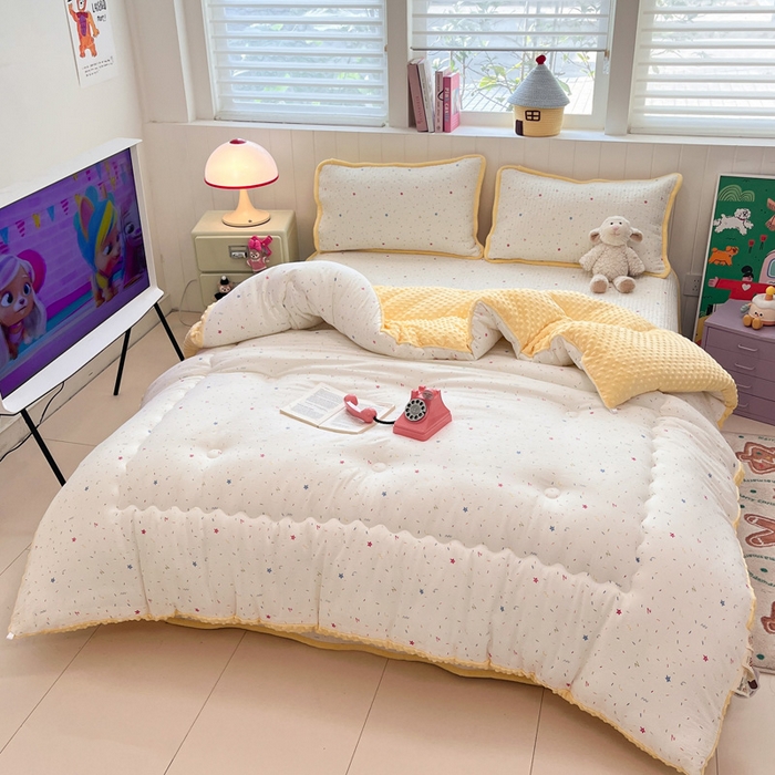 91家纺网 家纺一手货源 找家纺 贝扬思家纺 2025新款云感双层纱ins少女心可爱系加厚豆豆被床盖暖梦系列（小红书推荐） 彩带