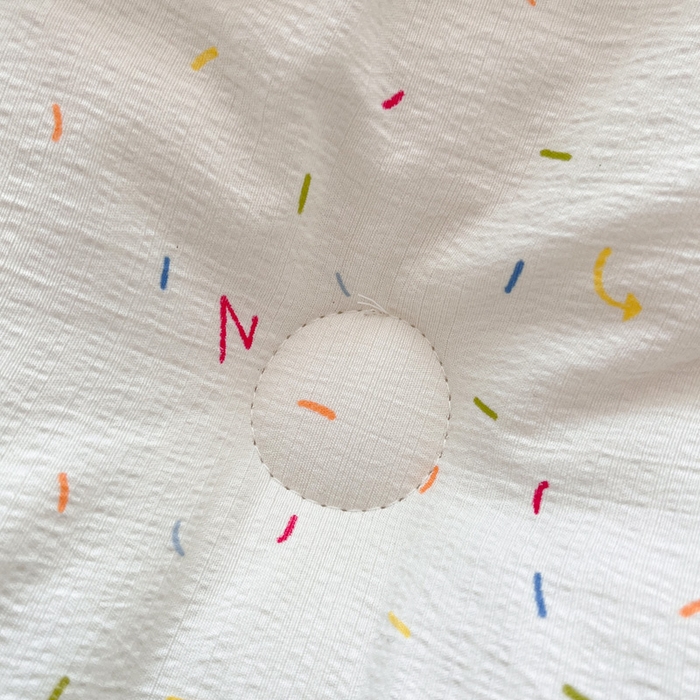 91家纺网 家纺一手货源 找家纺 贝扬思家纺 2025新款云感双层纱ins少女心可爱系加厚豆豆被床盖暖梦系列（小红书推荐） 彩带