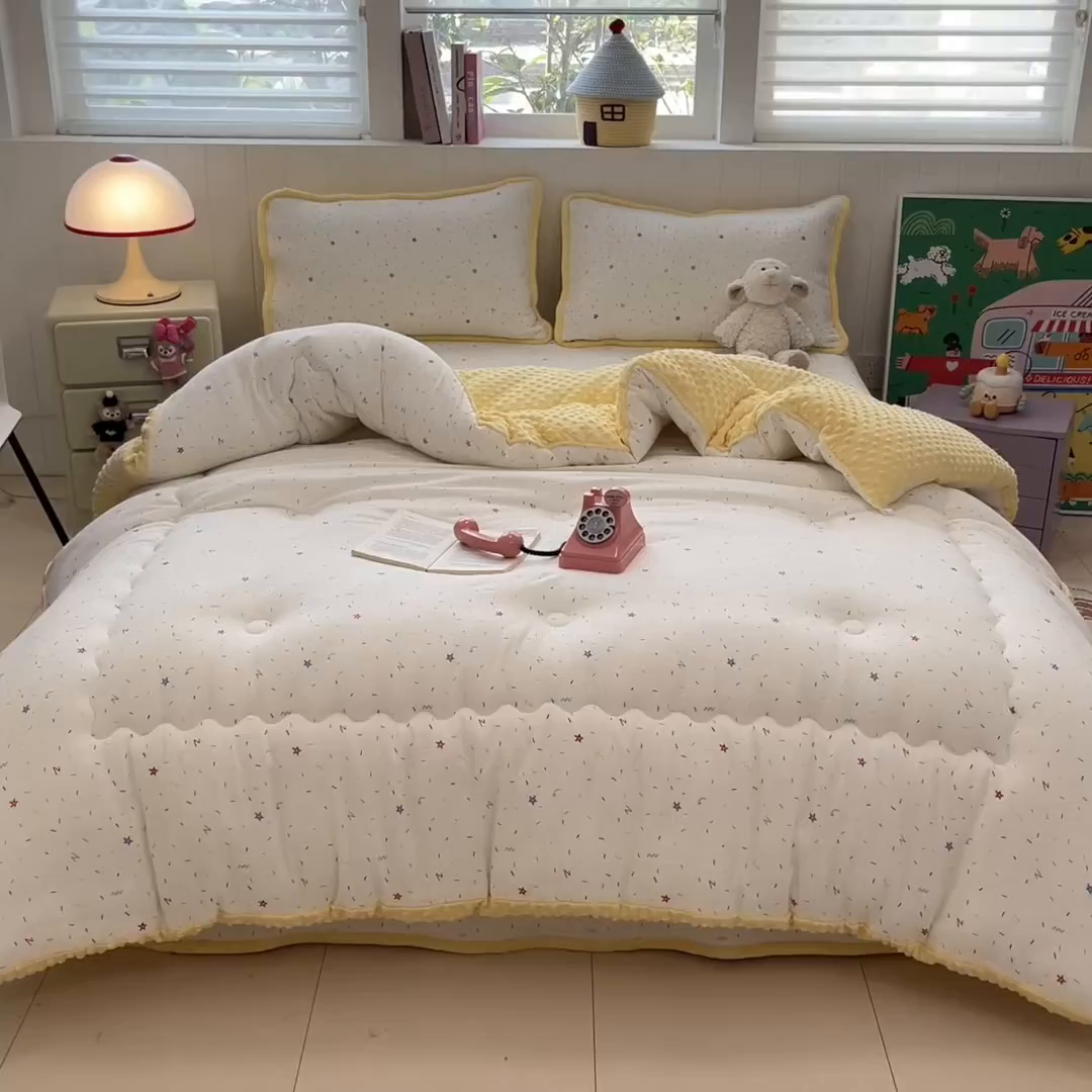 91家纺网 家纺一手货源 找家纺 贝扬思家纺 2025新款云感双层纱ins少女心可爱系加厚豆豆被床盖暖梦系列（小红书推荐） 彩带