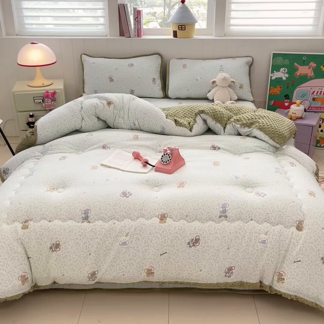 91家纺网 家纺一手货源 找家纺 贝扬思家纺 2025新款云感双层纱ins少女心可爱系加厚豆豆被床盖暖梦系列（小红书推荐） 轻松象