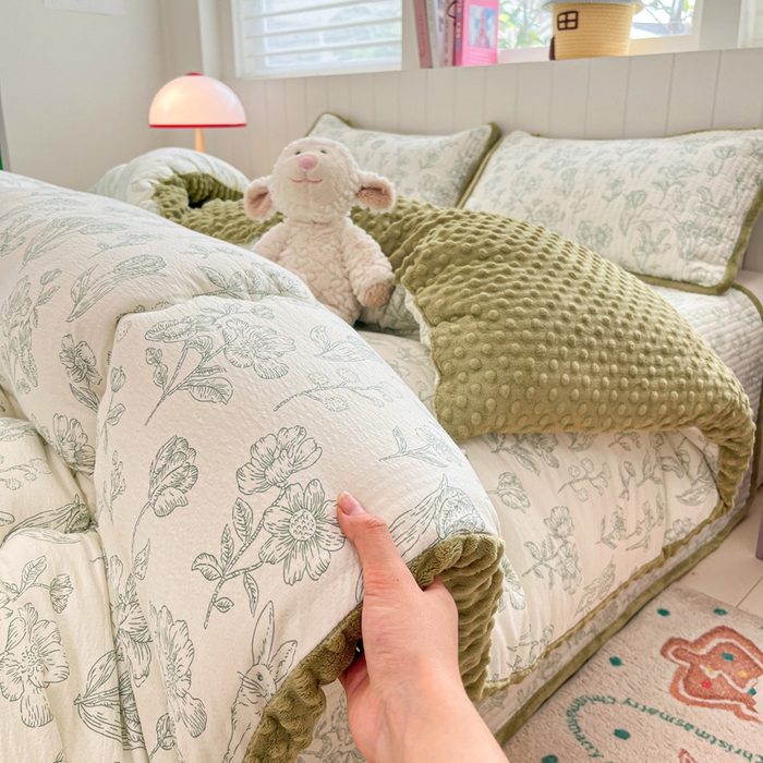 91家纺网 家纺一手货源 找家纺 贝扬思家纺 2025新款云感双层纱ins少女心可爱系加厚豆豆被床盖暖梦系列（小红书推荐） 线条兔