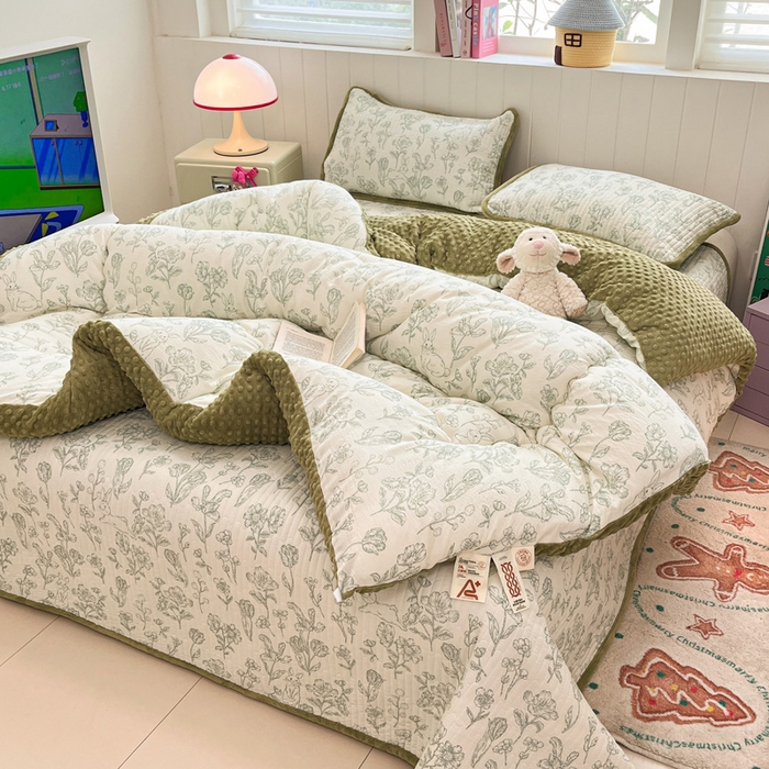 91家纺网 家纺一手货源 找家纺 贝扬思家纺 2025新款云感双层纱ins少女心可爱系加厚豆豆被床盖暖梦系列（小红书推荐） 线条兔