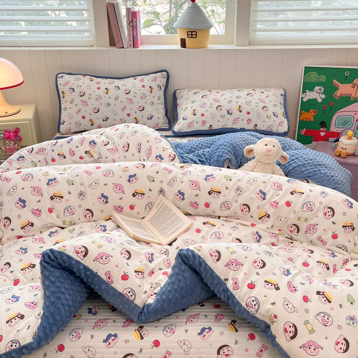 91家纺网 家纺一手货源 找家纺 贝扬思家纺 2025新款云感双层纱ins少女心可爱系加厚豆豆被床盖暖梦系列（小红书推荐） 新新酱