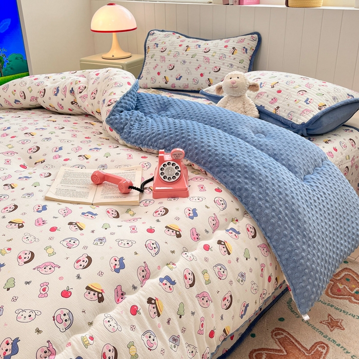 91家纺网 家纺一手货源 找家纺 贝扬思家纺 2025新款云感双层纱ins少女心可爱系加厚豆豆被床盖暖梦系列（小红书推荐） 新新酱