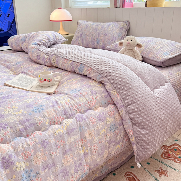 91家纺网 家纺一手货源 找家纺 贝扬思家纺 2025新款云感双层纱ins少女心可爱系加厚豆豆被床盖暖梦系列（小红书推荐） 紫藤香