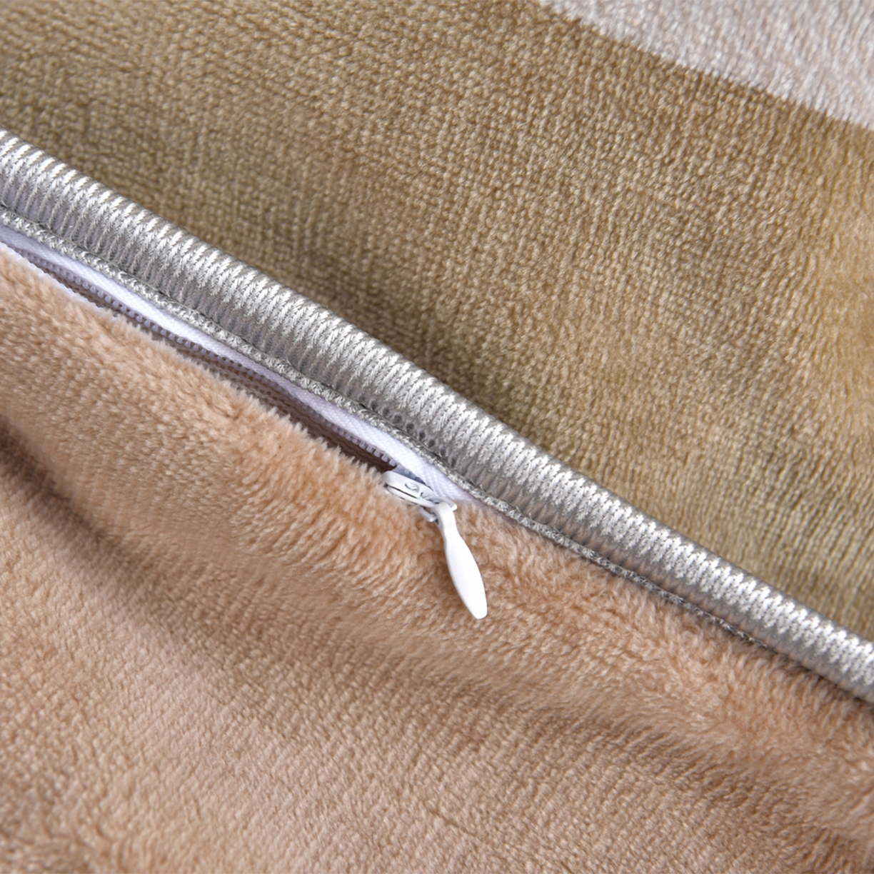 91家纺网 家纺一手货源 找家纺 橘姿家纺 2025新款9-10斤牛奶绒四件套金貂绒四件套 格韵