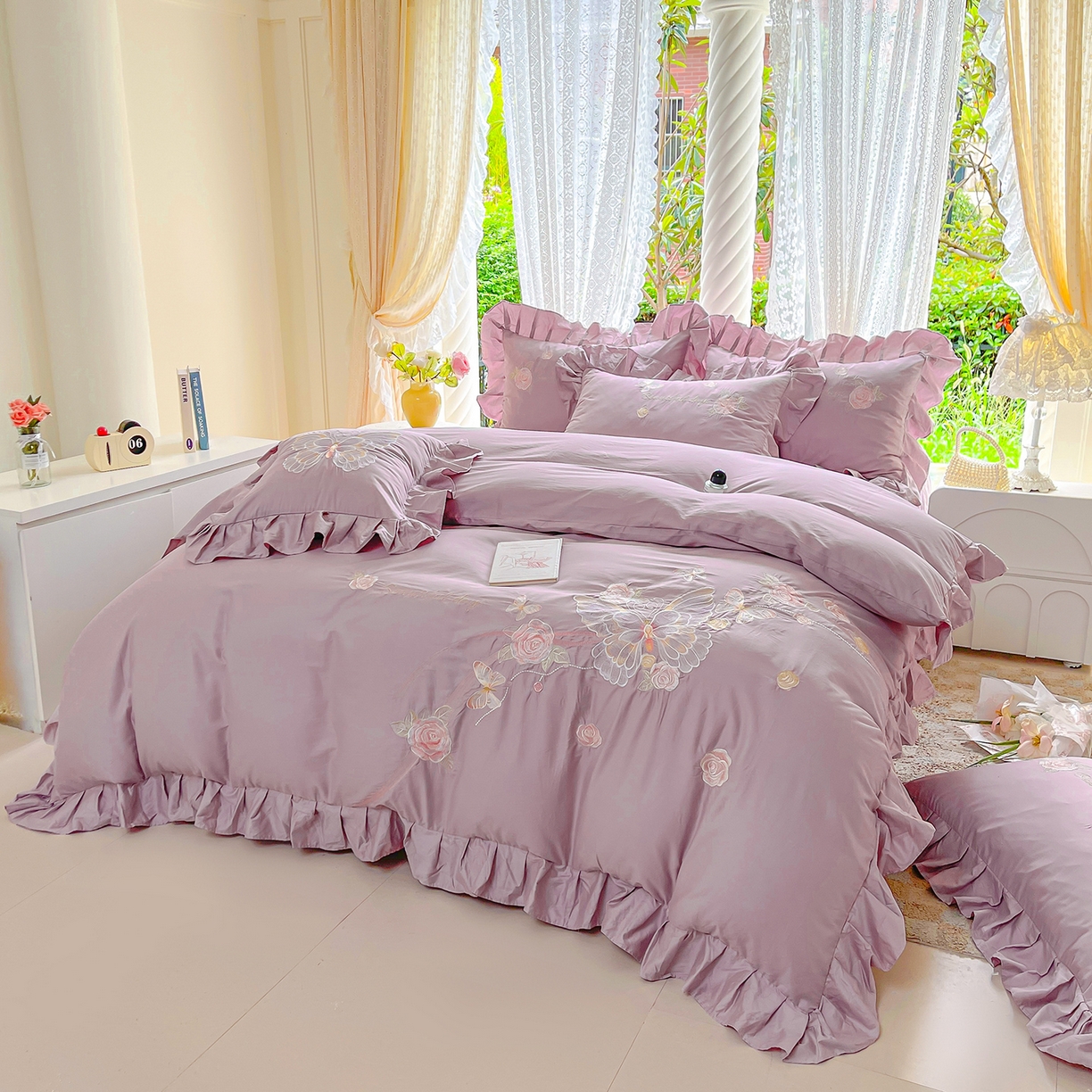 91家纺网 家纺一手货源 找家纺 宜凡家纺 2025新款长绒棉绣花夹棉床盖三件套--蝶恋笙花系列 蝶恋笙花 罗兰紫