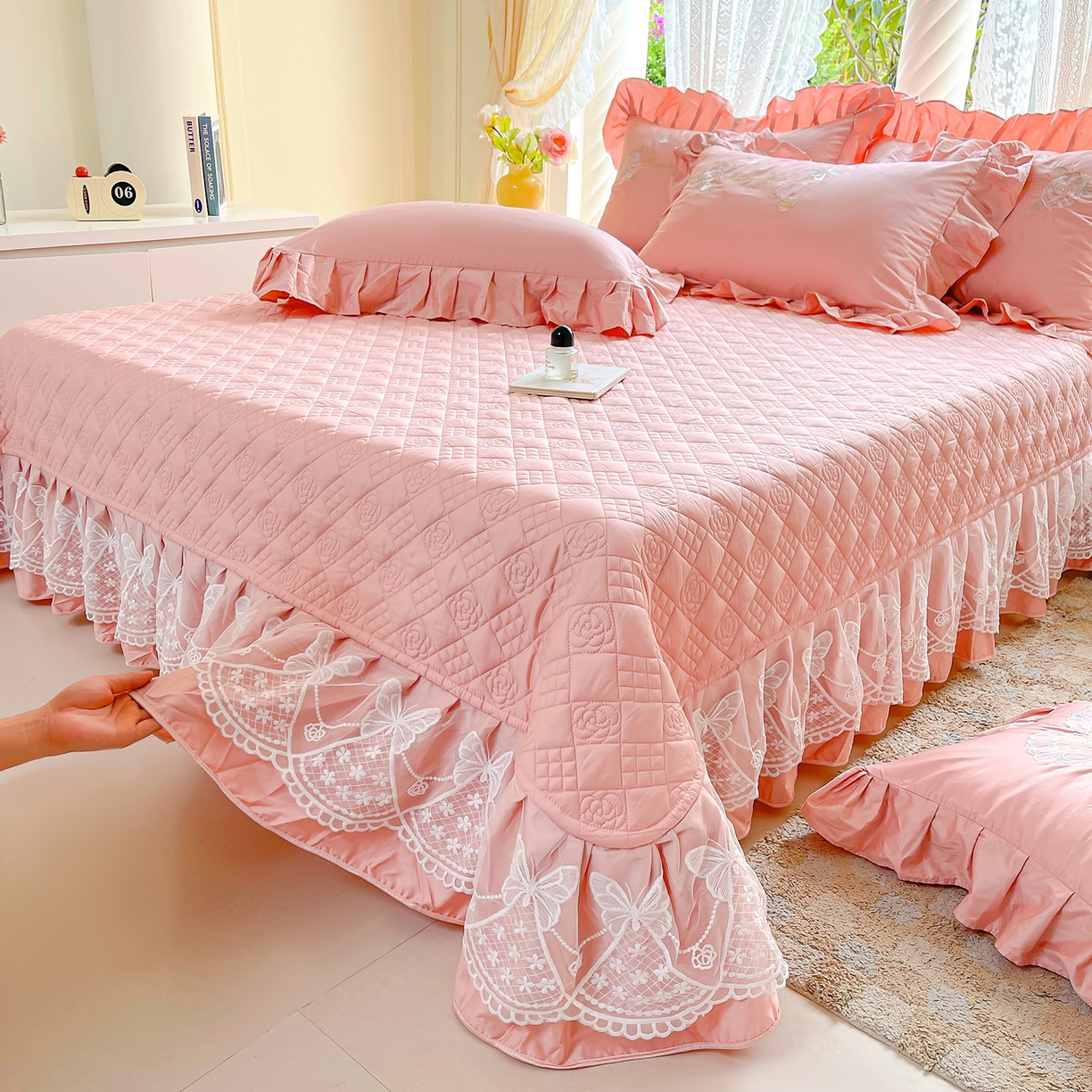 宜凡家纺 2025新款长绒棉绣花夹棉床盖三件套--蝶恋笙花系列 蝶恋笙花 香妃粉