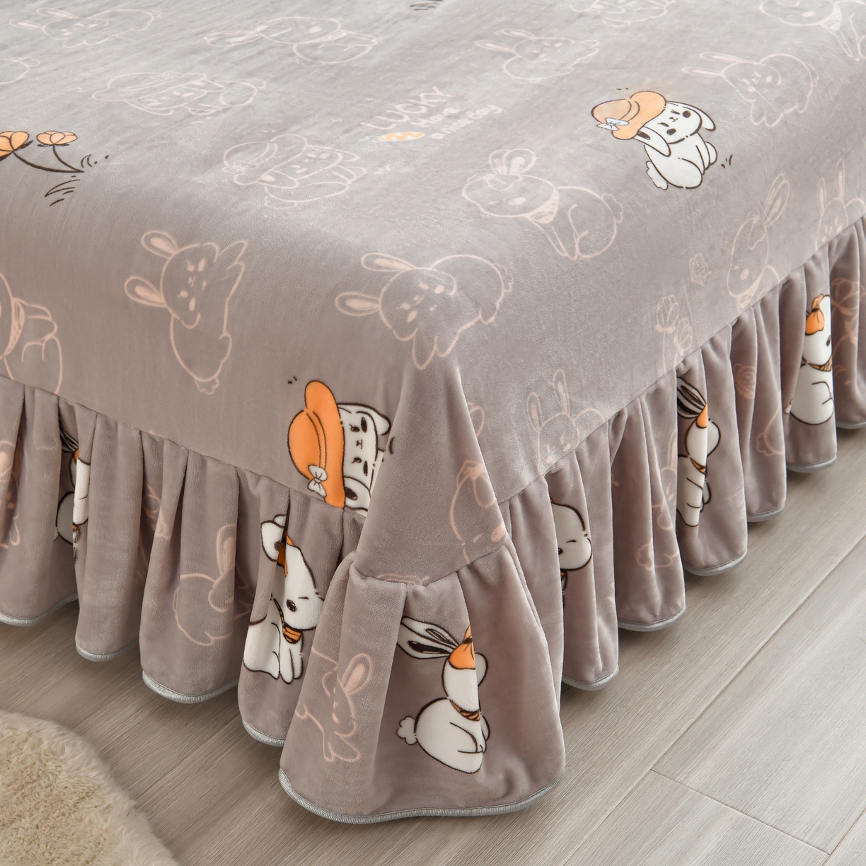 91家纺网 家纺一手货源 找家纺 橘姿家纺 2025新款9-10斤牛奶绒四件套金貂绒四件套 快乐时光