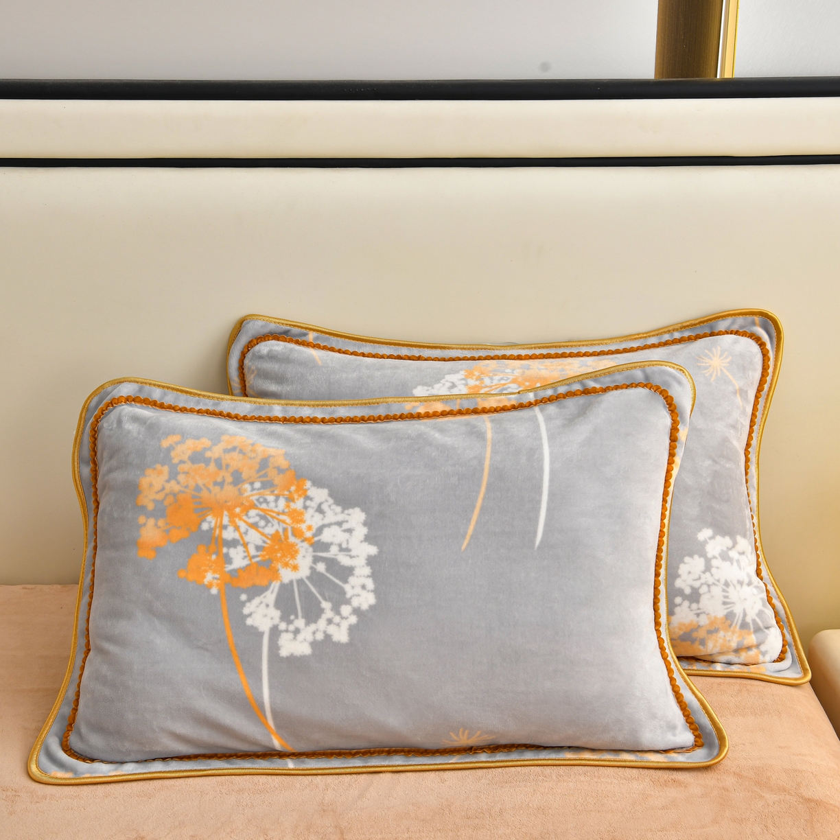 91家纺网 家纺一手货源 找家纺 橘姿家纺 2025新款9-10斤牛奶绒四件套金貂绒四件套 浅爱