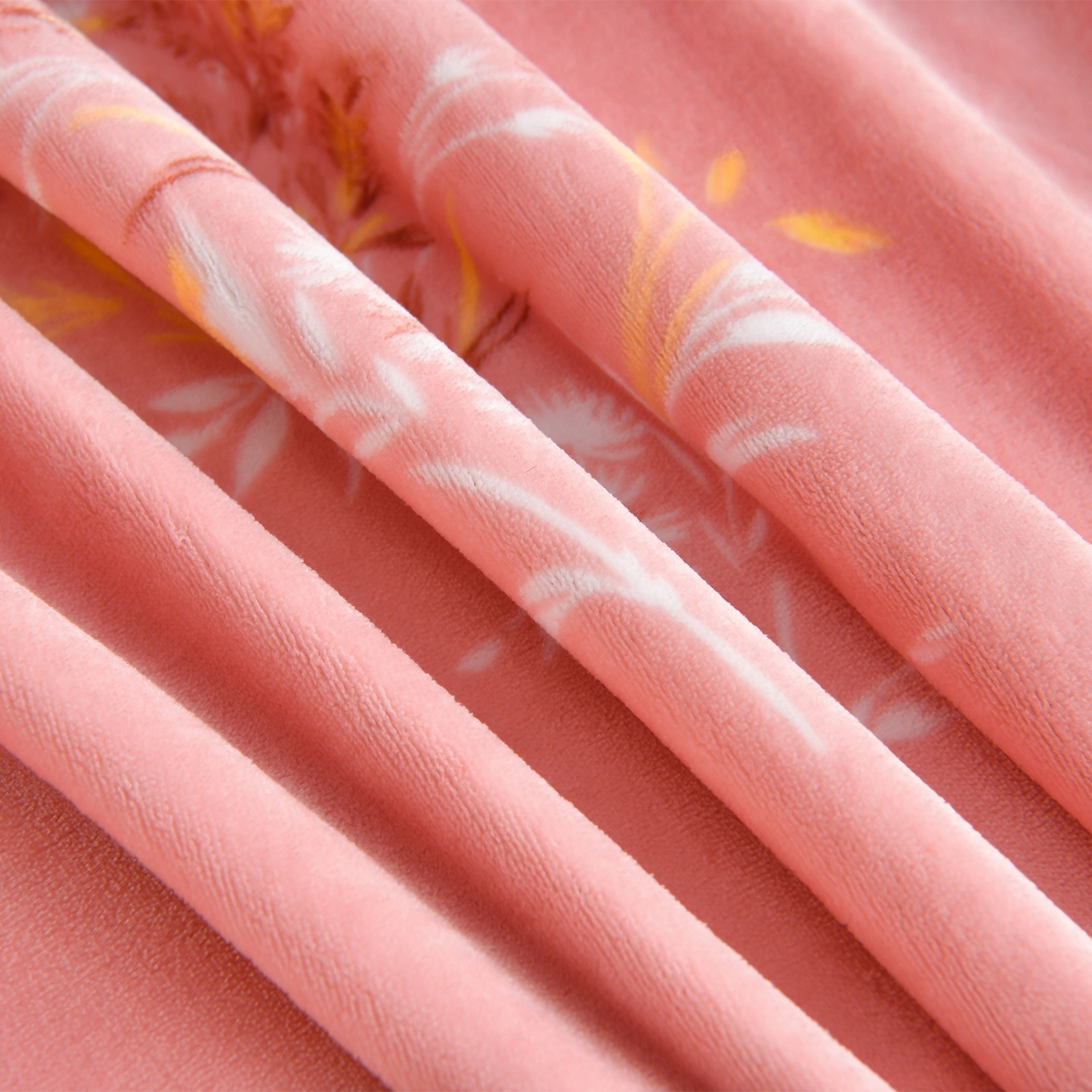 91家纺网 家纺一手货源 找家纺 橘姿家纺 2025新款9-10斤牛奶绒四件套金貂绒四件套 秋意