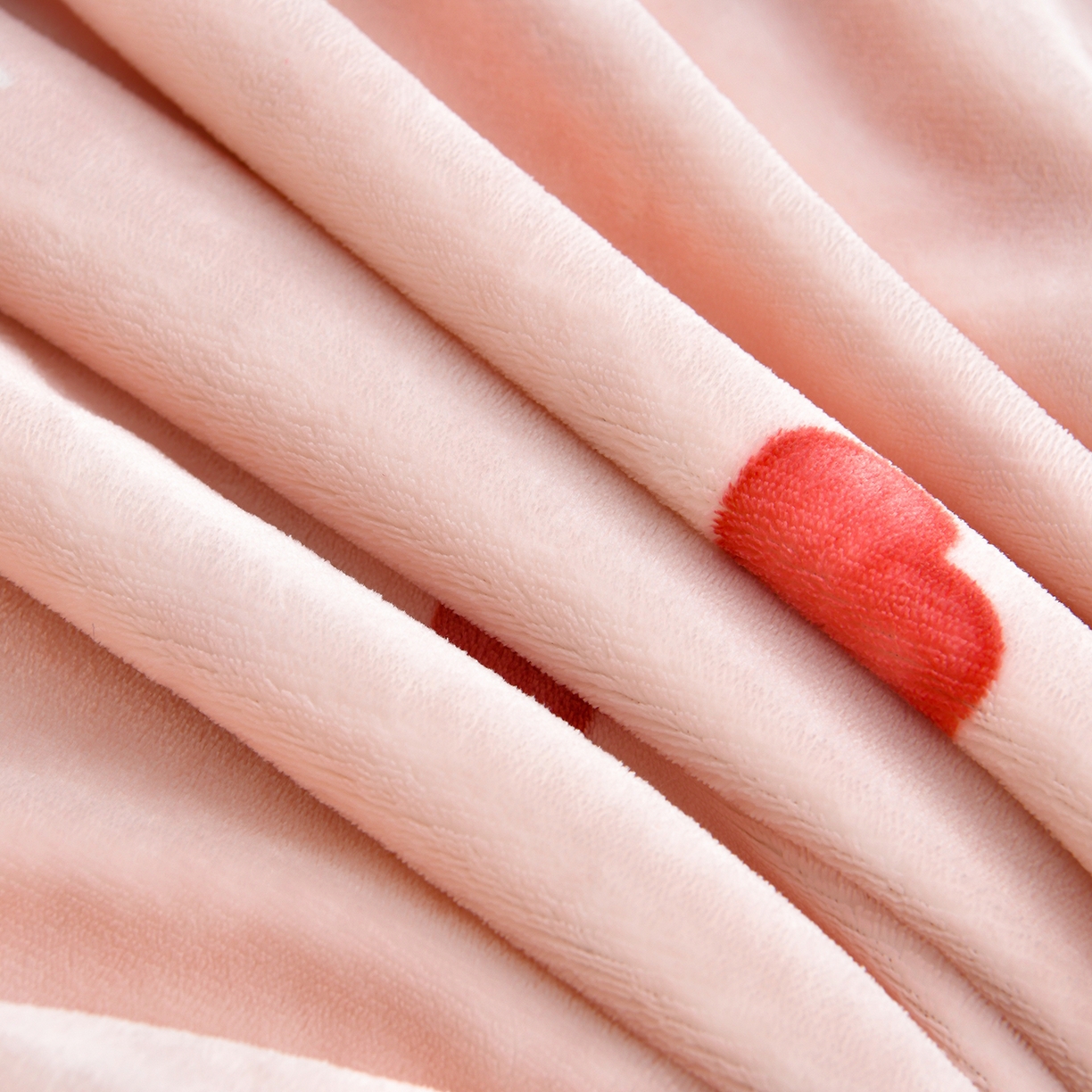 91家纺网 家纺一手货源 找家纺 橘姿家纺 2025新款9-10斤牛奶绒四件套金貂绒四件套 时尚爱心