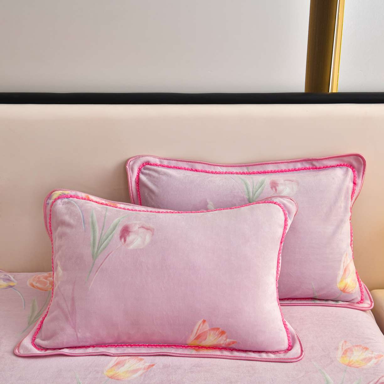 91家纺网 家纺一手货源 找家纺 橘姿家纺 2025新款9-10斤牛奶绒四件套金貂绒四件套 郁金香紫