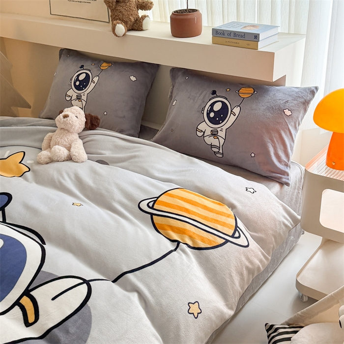 91家纺网 家纺一手货源 找家纺 （总）女子家纺 2025新款加厚牛奶绒大版卡通印花四件套