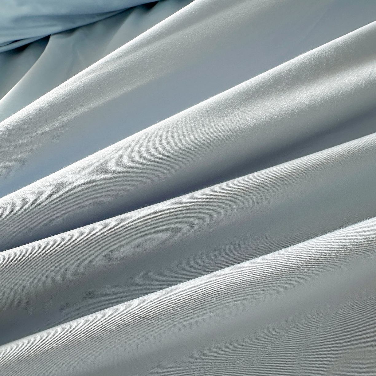 91家纺网 家纺一手货源 找家纺 宜凡家纺 2025新款长绒棉绣花夹棉床盖四件套--天鹅之吻系列 天鹅之吻 蔚蓝