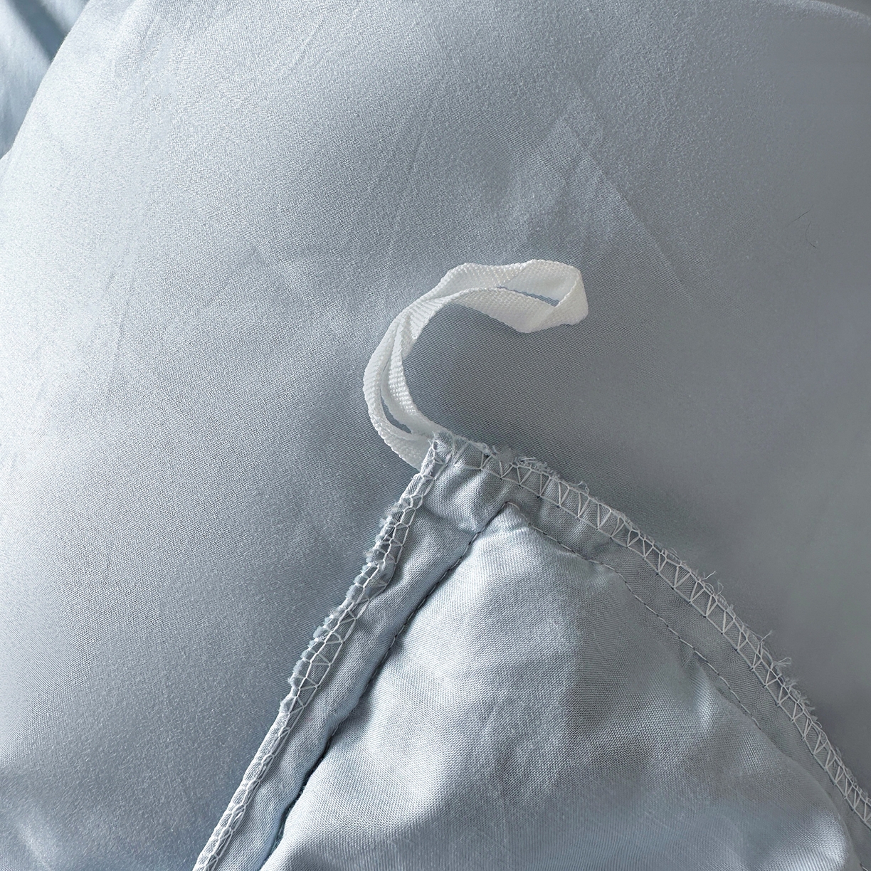 91家纺网 家纺一手货源 找家纺 宜凡家纺 2025新款长绒棉绣花夹棉床盖四件套--天鹅之吻系列 天鹅之吻 蔚蓝