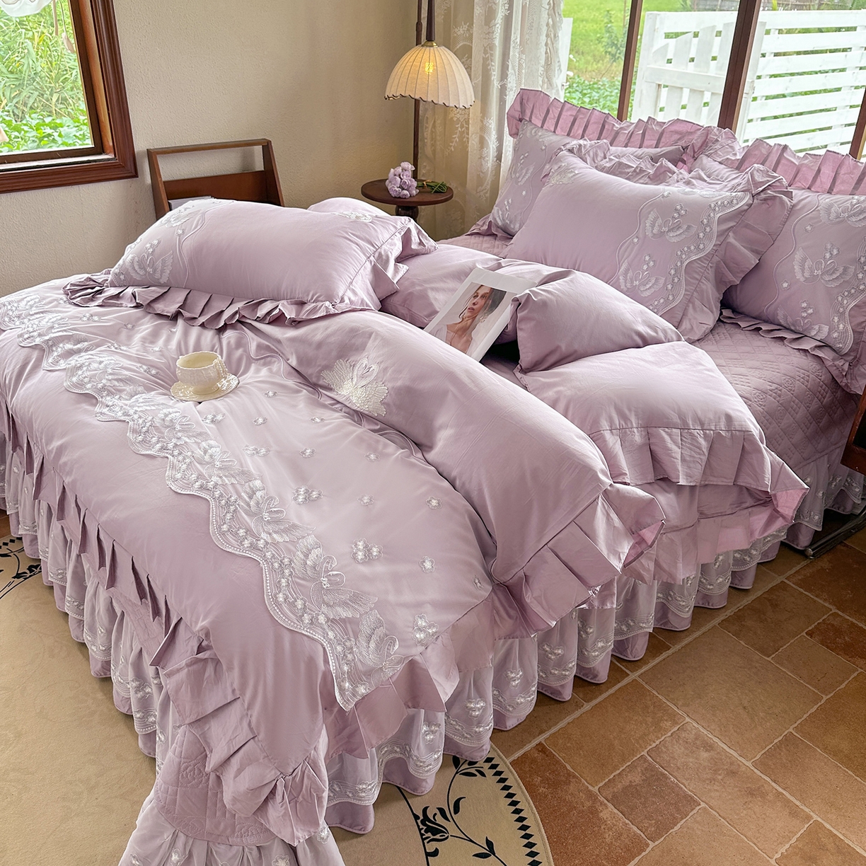 91家纺网 家纺一手货源 找家纺 宜凡家纺 2025新款长绒棉绣花夹棉床盖四件套--天鹅之吻系列 天鹅之吻 香芋紫