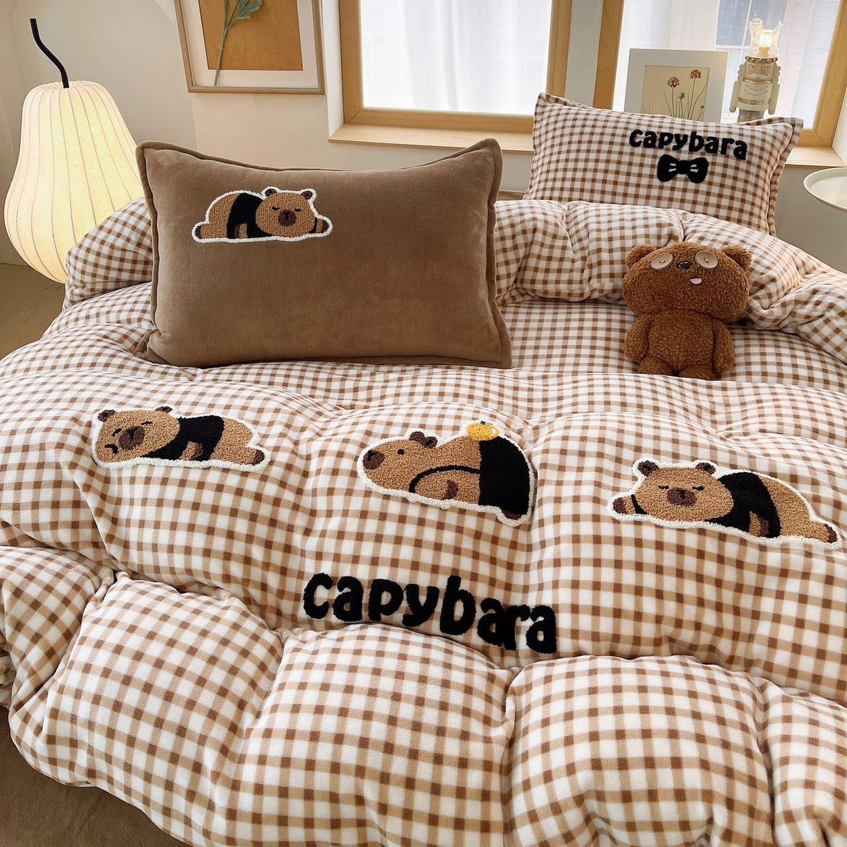 91家纺网 家纺一手货源 找家纺 炫拼家纺 2025新款高克重牛奶绒格子卡通毛巾绣加厚四件套-糖宝系列 糖宝-半勺清风