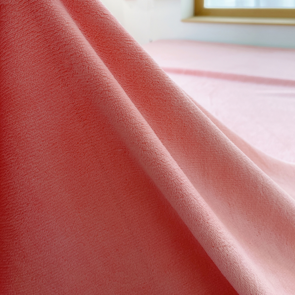 91家纺网 家纺一手货源 找家纺 炫拼家纺 2025新款高克重牛奶绒格子卡通毛巾绣加厚四件套-糖宝系列 糖宝-元气小猪