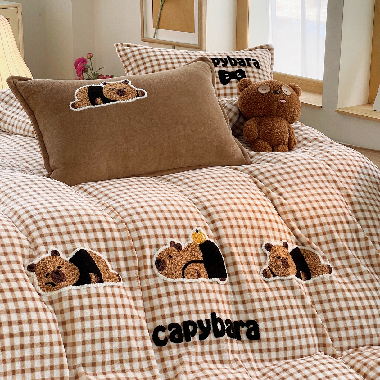 91家纺网 家纺一手货源 找家纺 炫拼家纺 2025新款高克重牛奶绒格子卡通毛巾绣加厚四件套-糖宝系列 糖宝-半勺清风