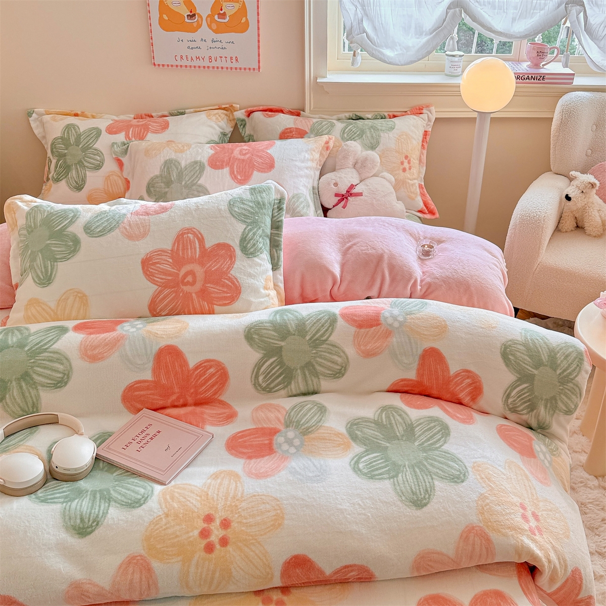 91家纺网 家纺一手货源 找家纺 名兮家居 2025新款卡通时尚风高克重印花牛奶绒四件套 倾城