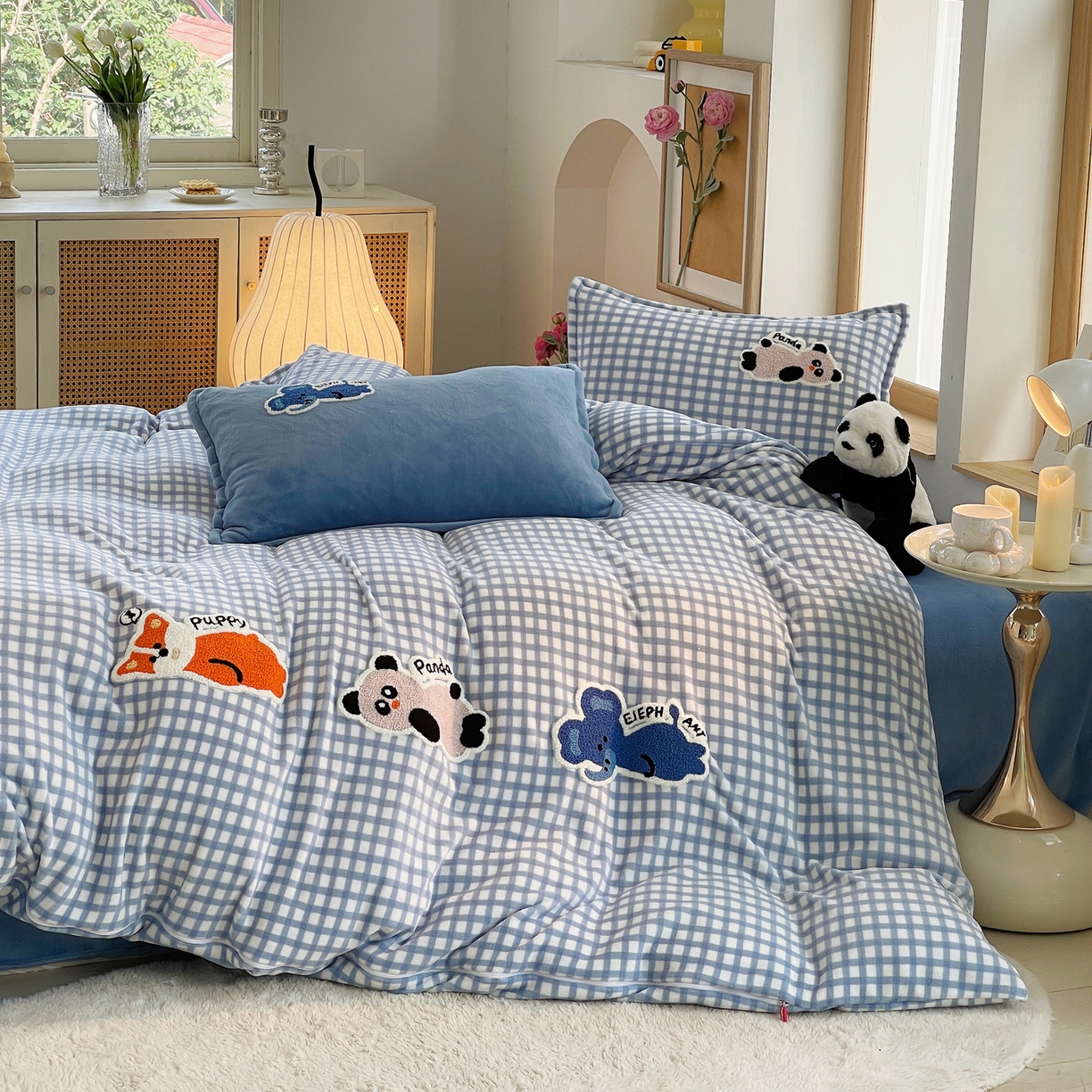 91家纺网 家纺一手货源 找家纺 炫拼家纺 2025新款高克重牛奶绒格子卡通毛巾绣加厚四件套-糖宝系列 糖宝-星球萌宠