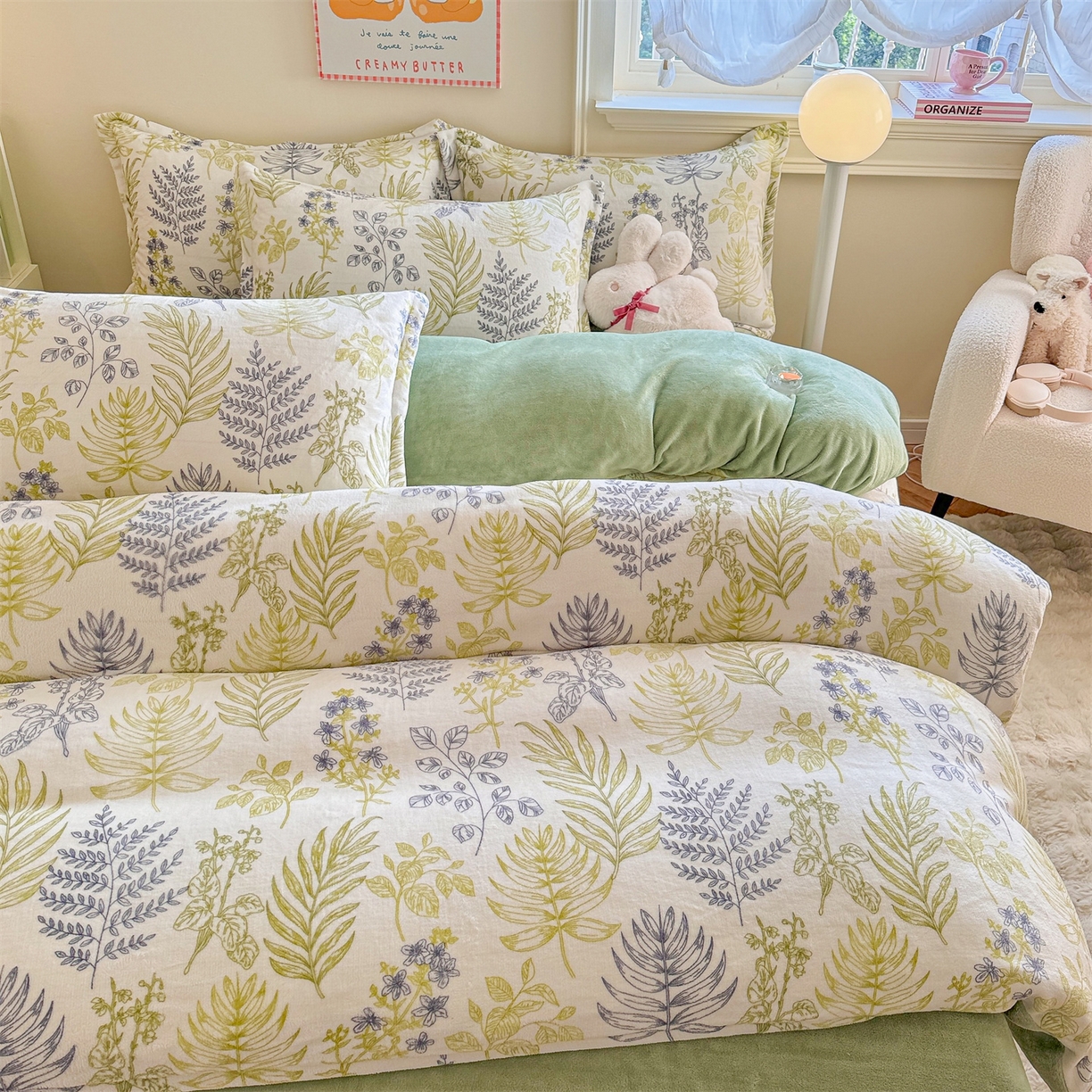 91家纺网 家纺一手货源 找家纺 名兮家居 2025新款卡通时尚风高克重印花牛奶绒四件套 清新物语