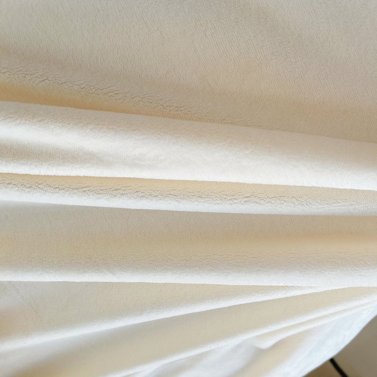 91家纺网 家纺一手货源 找家纺 炫拼家纺 2025新款高克重牛奶绒格子卡通毛巾绣加厚四件套-糖宝系列 糖宝-甜豆女孩