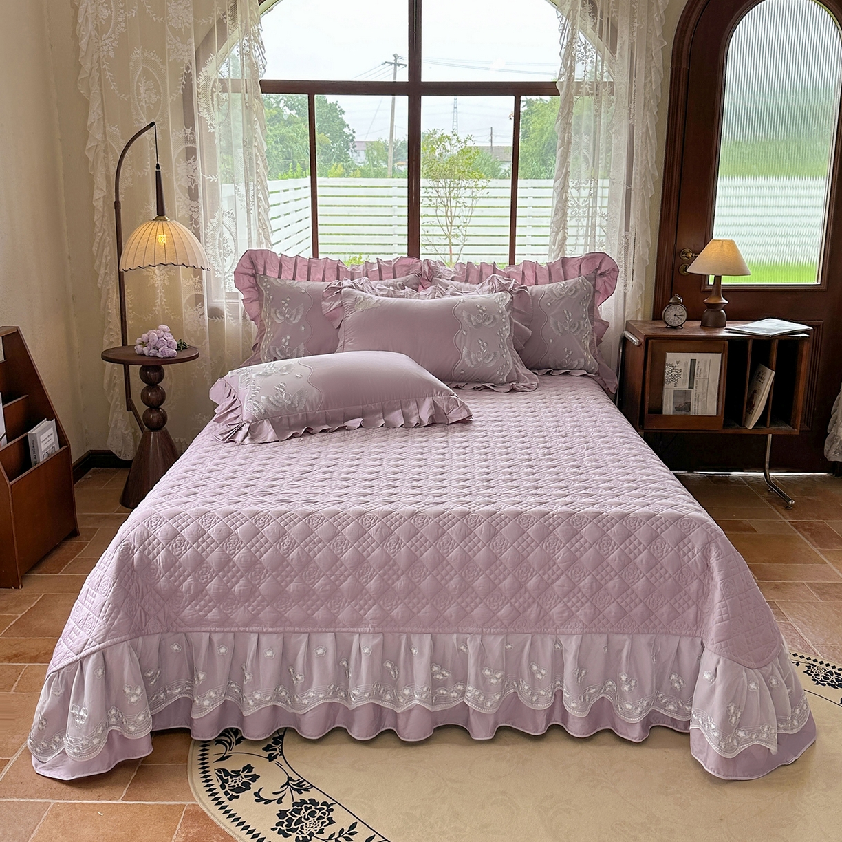 91家纺网 家纺一手货源 找家纺 宜凡家纺 2025新款长绒棉绣花夹棉床盖三件套--天鹅之吻系列 天鹅之吻 香芋紫