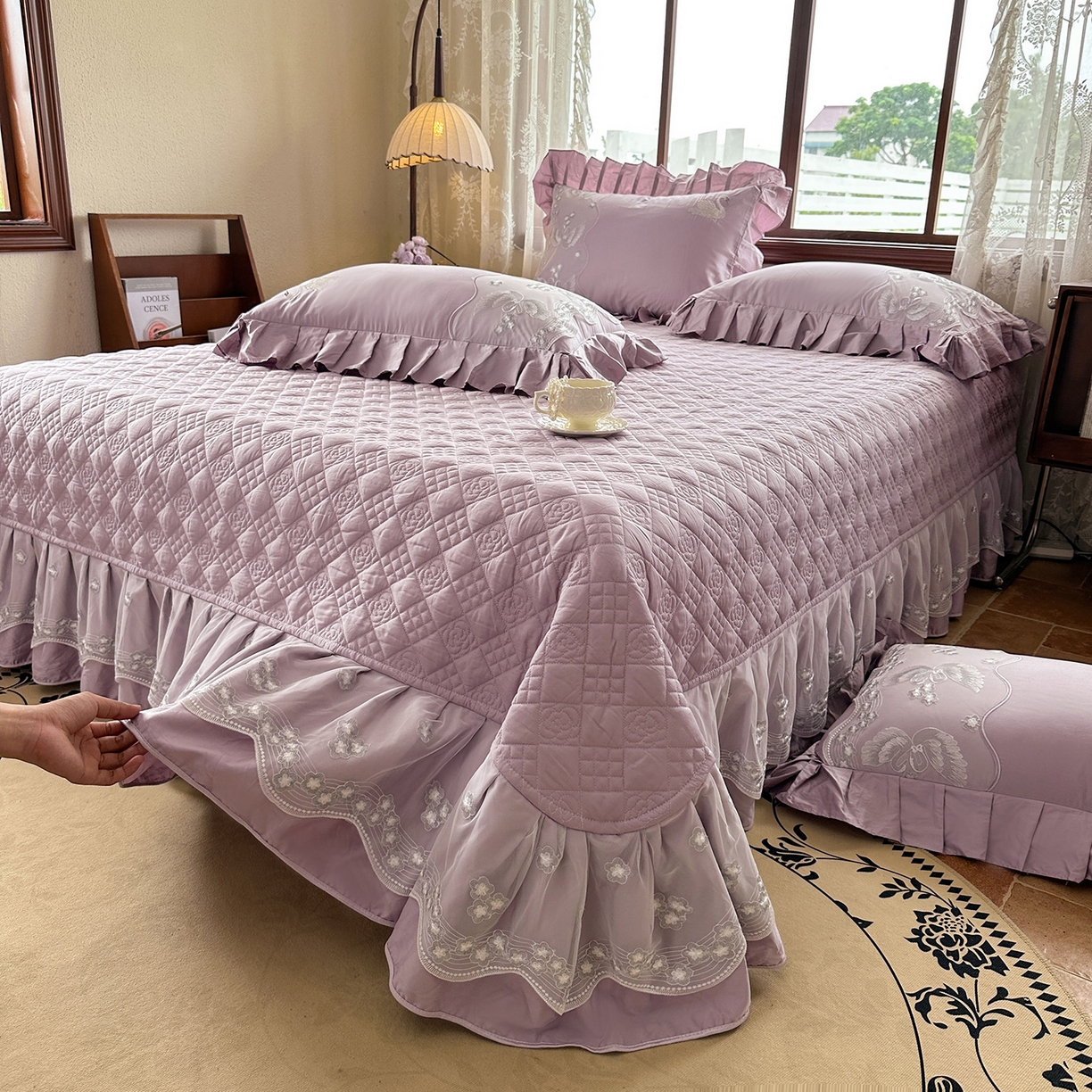 91家纺网 家纺一手货源 找家纺 宜凡家纺 2025新款长绒棉绣花夹棉床盖三件套--天鹅之吻系列 天鹅之吻 香芋紫