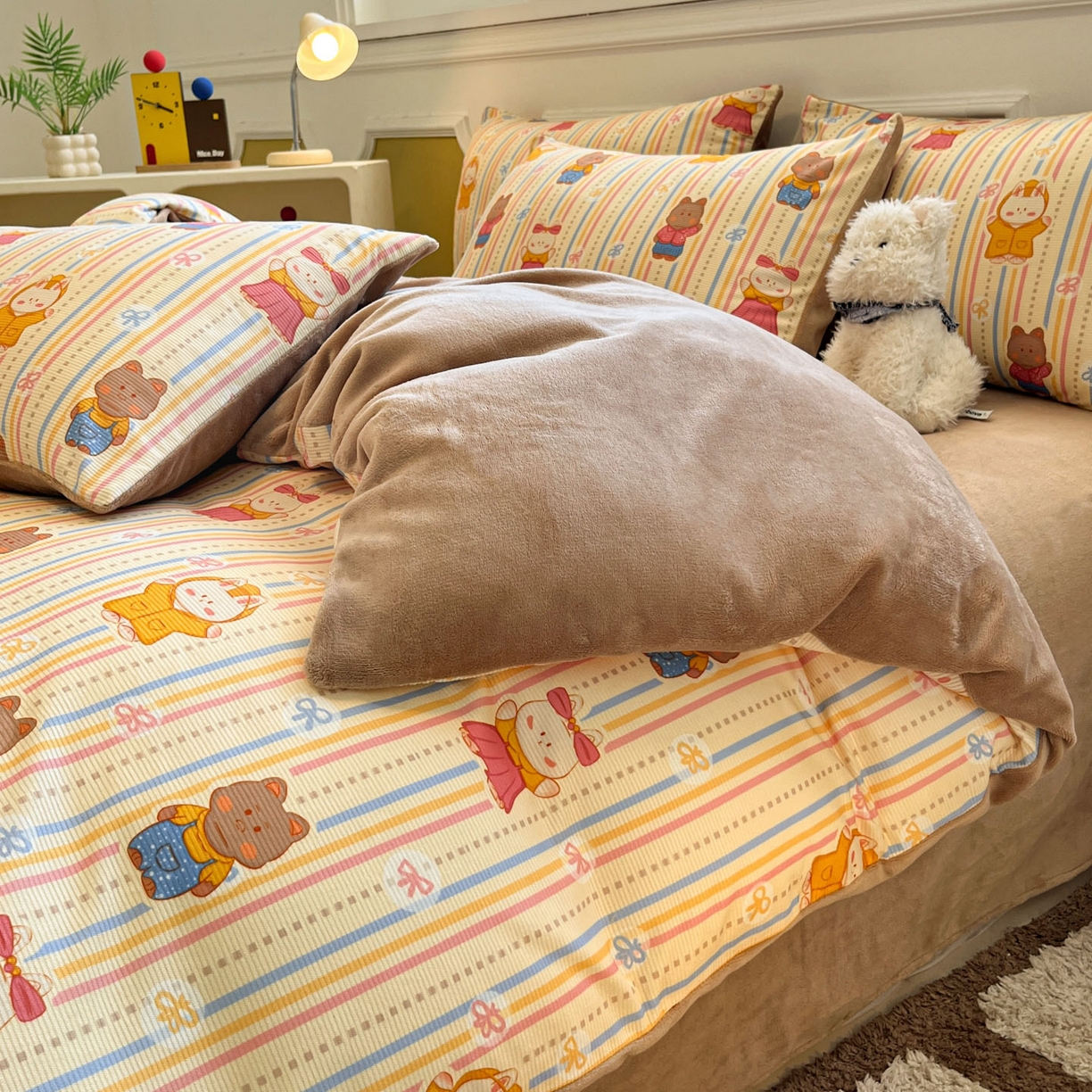 91家纺网 家纺一手货源 找家纺 （总）羚羊语家纺 2025新款灯芯绒 温暖颂系列-印花牛奶绒四件套高克重简约卡通花卉提花加厚保暖床单床笠三件套（买家秀请联系客服!）