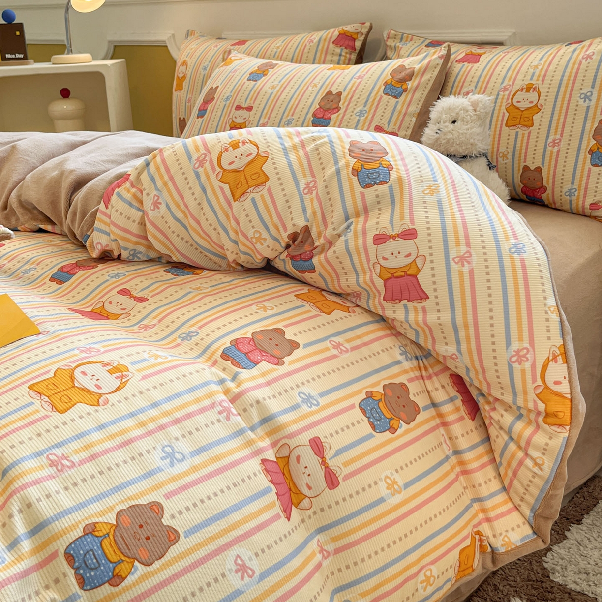 91家纺网 家纺一手货源 找家纺 （总）羚羊语家纺 2025新款灯芯绒 温暖颂系列-印花牛奶绒四件套高克重简约卡通花卉提花加厚保暖床单床笠三件套（买家秀请联系客服!）