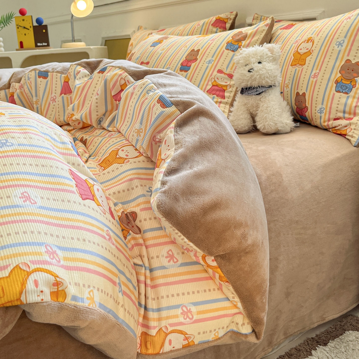 91家纺网 家纺一手货源 找家纺 羚羊语家纺 2025新款灯芯绒 温暖颂系列-印花牛奶绒四件套高克重简约卡通花卉提花加厚保暖床单床笠三件套（买家秀请联系客服!） 温暖颂-宠物乐园