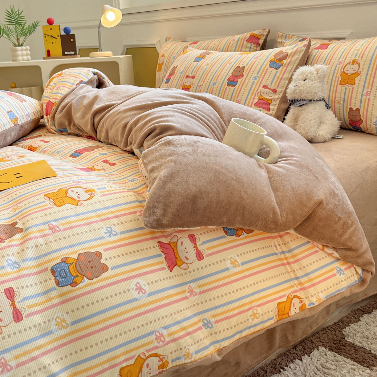 91家纺网 家纺一手货源 找家纺 羚羊语家纺 2025新款灯芯绒 温暖颂系列-印花牛奶绒四件套高克重简约卡通花卉提花加厚保暖床单床笠三件套（买家秀请联系客服!） 温暖颂-宠物乐园