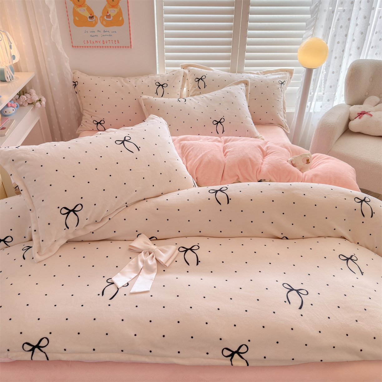 91家纺网 家纺一手货源 找家纺 名兮家居 2025新款卡通时尚风高克重印花牛奶绒四件套 小确幸