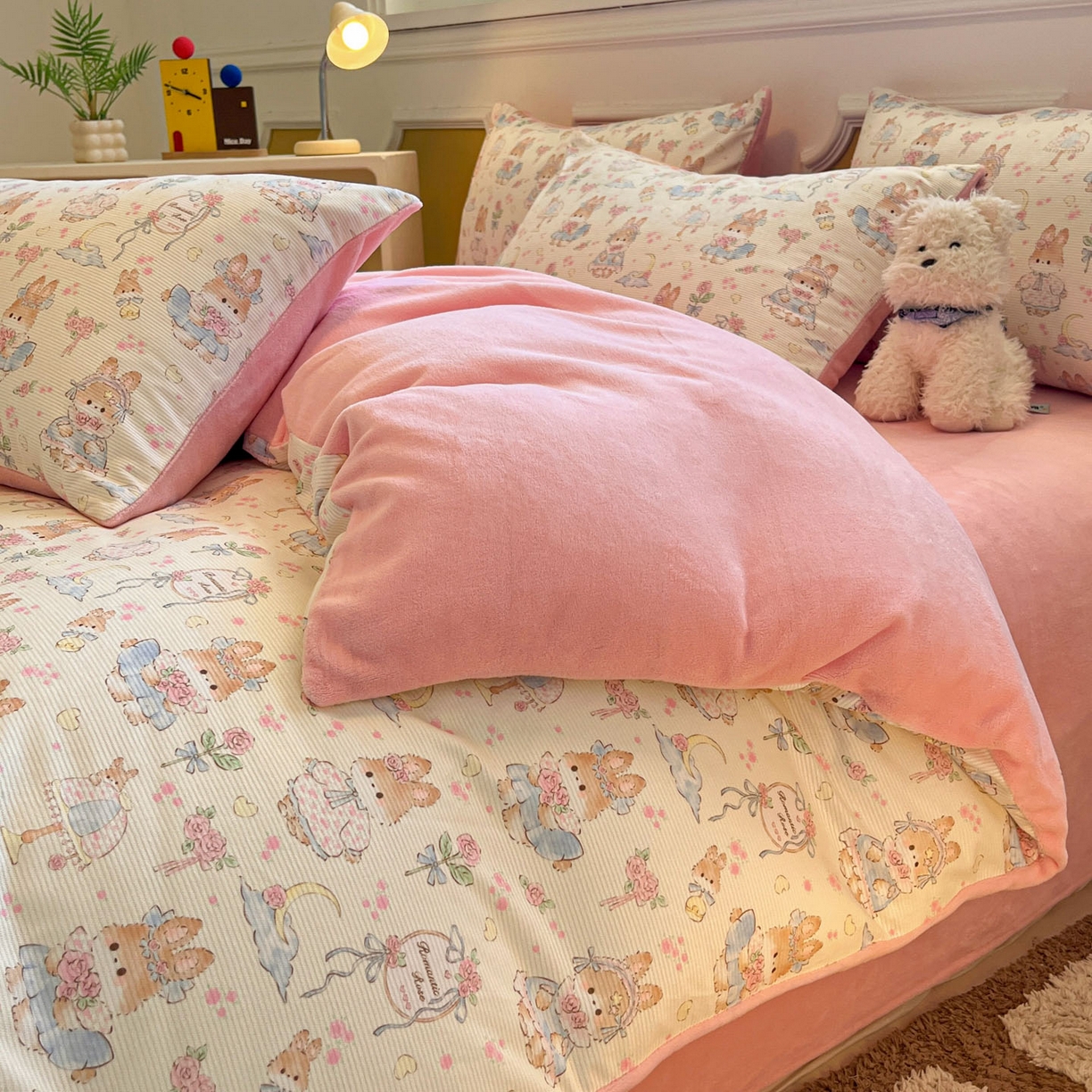 91家纺网 家纺一手货源 找家纺 羚羊语家纺 2025新款灯芯绒 温暖颂系列-印花牛奶绒四件套高克重简约卡通花卉提花加厚保暖床单床笠三件套（买家秀请联系客服!） 温暖颂-兔儿啵啵