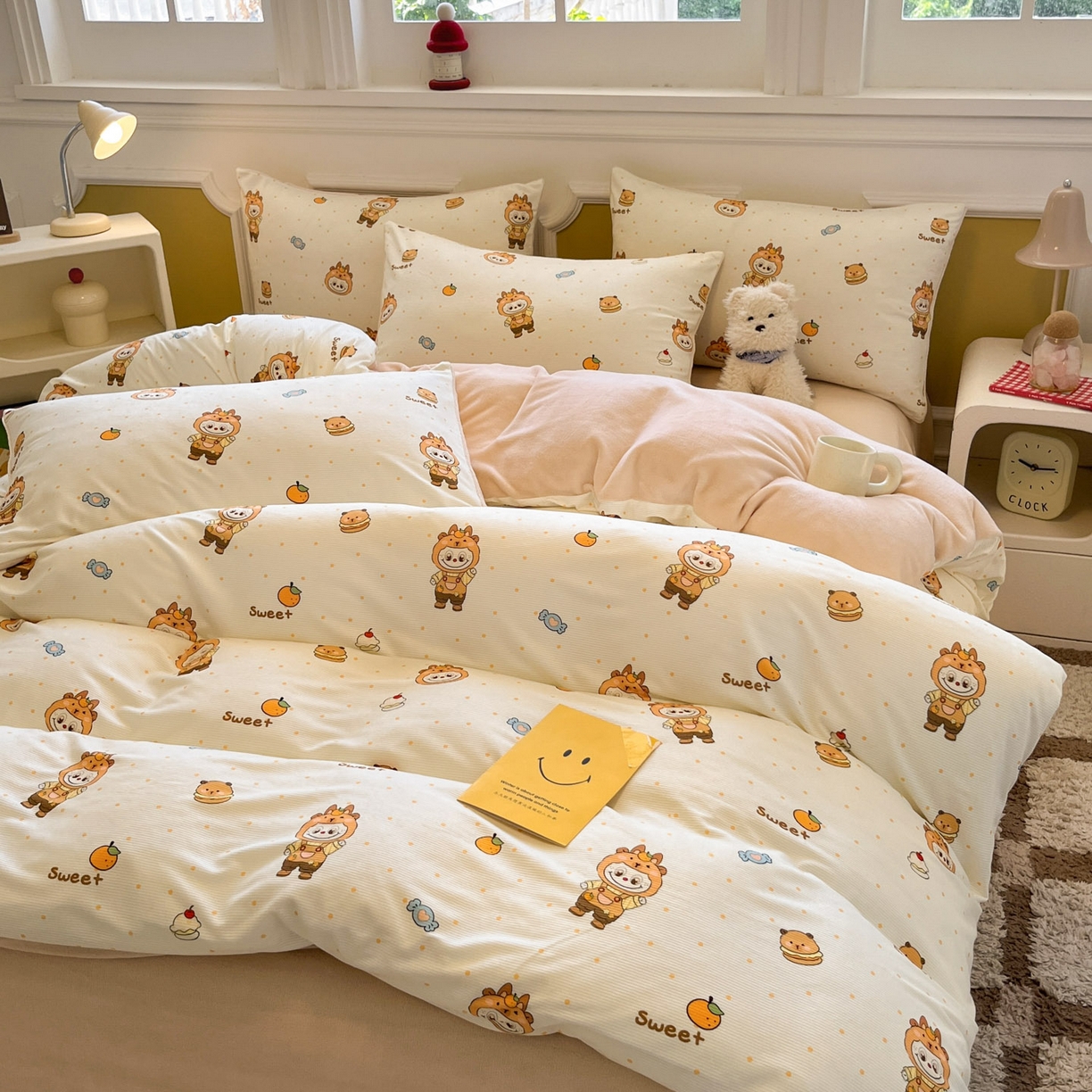 91家纺网 家纺一手货源 找家纺 羚羊语家纺 2025新款灯芯绒 温暖颂系列-印花牛奶绒四件套高克重简约卡通花卉提花加厚保暖床单床笠三件套（买家秀请联系客服!） 温暖颂-卡皮小布