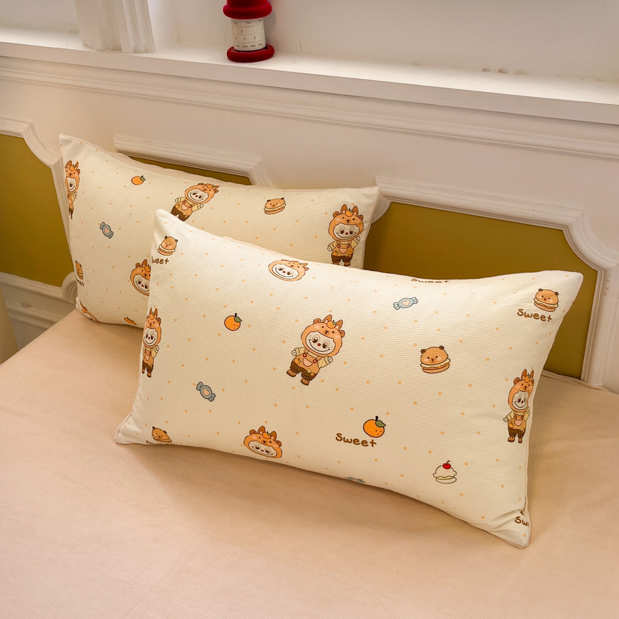 91家纺网 家纺一手货源 找家纺 羚羊语家纺 2025新款灯芯绒 温暖颂系列-印花牛奶绒四件套高克重简约卡通花卉提花加厚保暖床单床笠三件套（买家秀请联系客服!） 温暖颂-卡皮小布