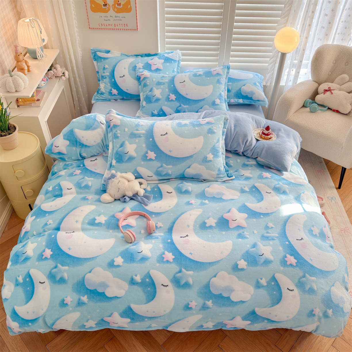 91家纺网 家纺一手货源 找家纺 名兮家居 2025新款卡通时尚风高克重印花牛奶绒四件套 星月传奇