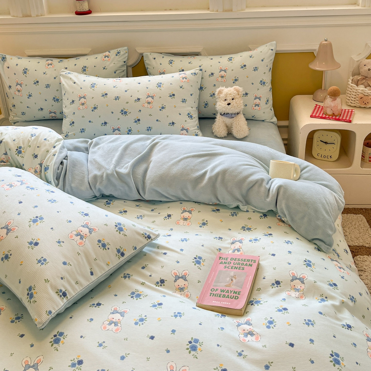 91家纺网 家纺一手货源 找家纺 羚羊语家纺 2025新款灯芯绒 温暖颂系列-印花牛奶绒四件套高克重简约卡通花卉提花加厚保暖床单床笠三件套（买家秀请联系客服!） 温暖颂-花间兔