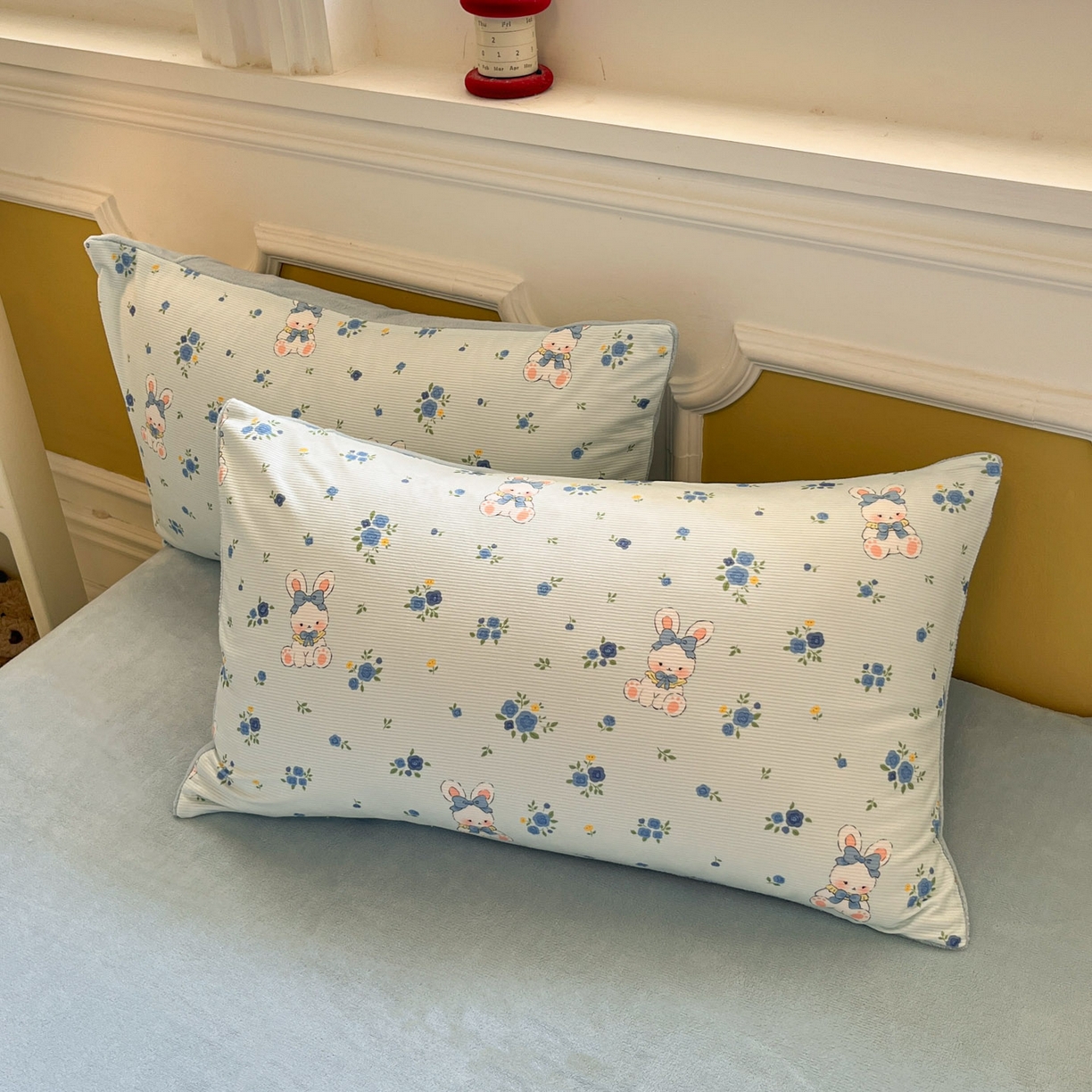 91家纺网 家纺一手货源 找家纺 羚羊语家纺 2025新款灯芯绒 温暖颂系列-印花牛奶绒四件套高克重简约卡通花卉提花加厚保暖床单床笠三件套（买家秀请联系客服!） 温暖颂-花间兔