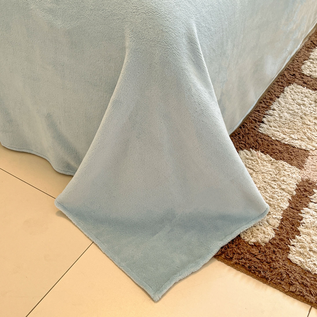 91家纺网 家纺一手货源 找家纺 羚羊语家纺 2025新款灯芯绒 温暖颂系列-印花牛奶绒四件套高克重简约卡通花卉提花加厚保暖床单床笠三件套（买家秀请联系客服!） 温暖颂-花间兔