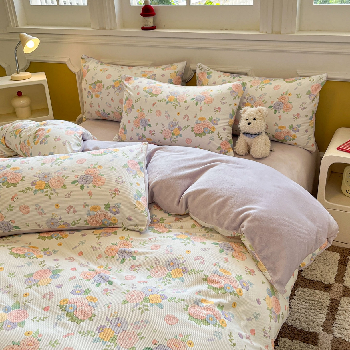 91家纺网 家纺一手货源 找家纺 羚羊语家纺 2025新款灯芯绒 温暖颂系列-印花牛奶绒四件套高克重简约卡通花卉提花加厚保暖床单床笠三件套（买家秀请联系客服!） 温暖颂-初绽