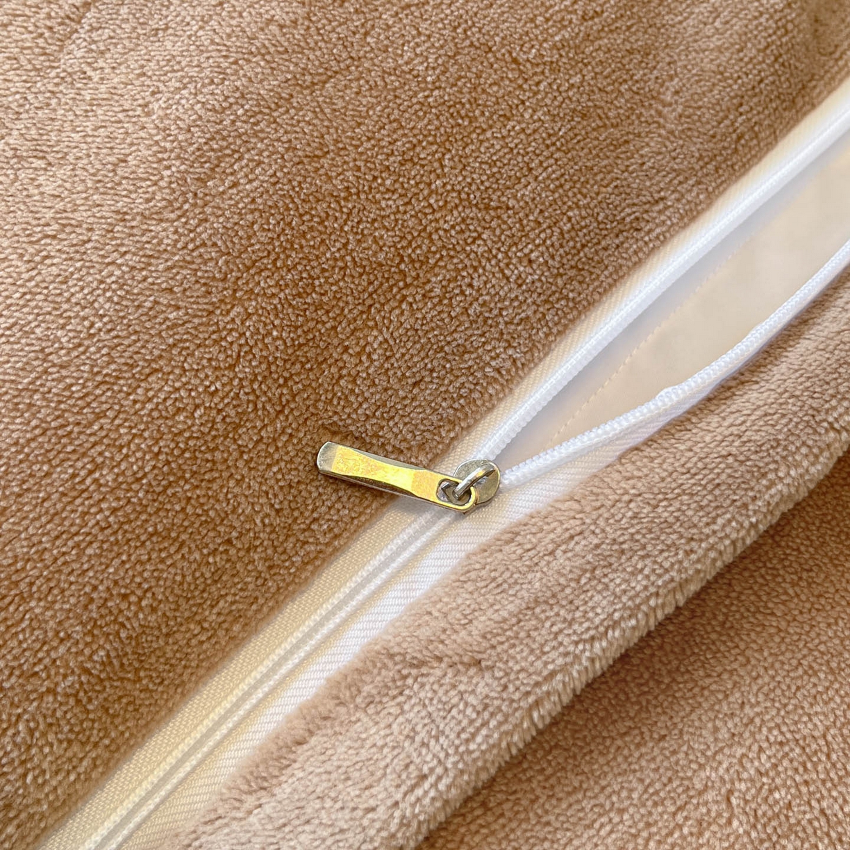 91家纺网 家纺一手货源 找家纺 羚羊语家纺 2025新款灯芯绒 温暖颂系列-印花牛奶绒四件套高克重简约卡通花卉提花加厚保暖床单床笠三件套（买家秀请联系客服!） 温暖颂-小熊奇遇