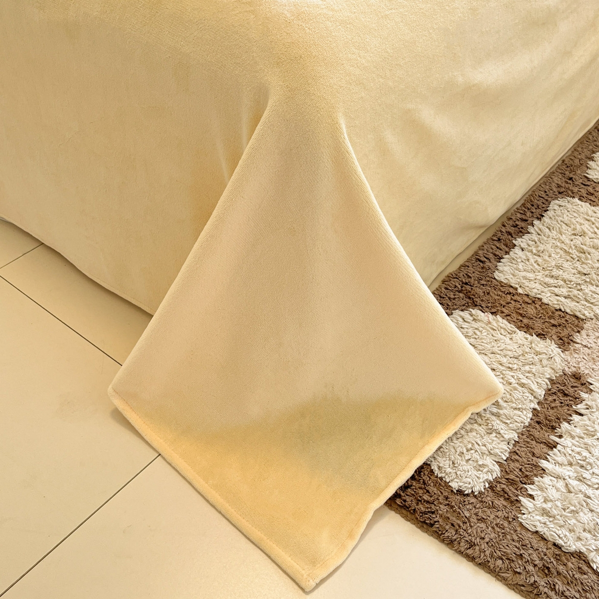 91家纺网 家纺一手货源 找家纺 羚羊语家纺 2025新款灯芯绒 温暖颂系列-印花牛奶绒四件套高克重简约卡通花卉提花加厚保暖床单床笠三件套（买家秀请联系客服!） 温暖颂-樱桃日记